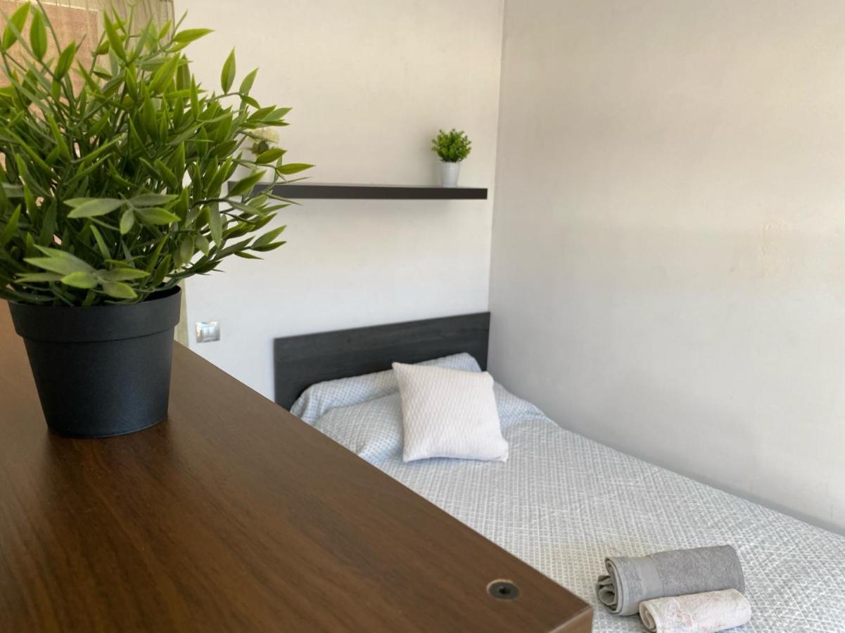 Castilleja , Casa-Apartamento Cerca Centro Sevilla Wifi Familias Trabajo Garaje Кастільєха-де-ла-Куеста Екстер'єр фото